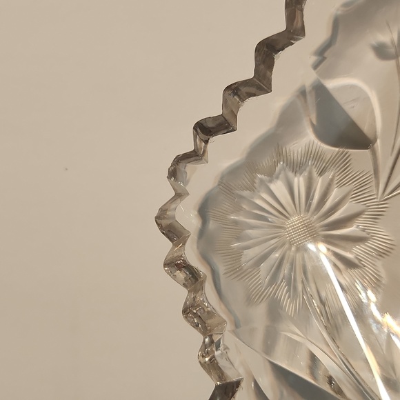 Vintage Etched Crystal Glass Small Dish - Butterfly and Flowers - 1" deep - Picture 8 of 8